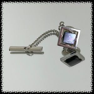 💕Beautiful Vintage Silvertone Tie Tack Hematite💕